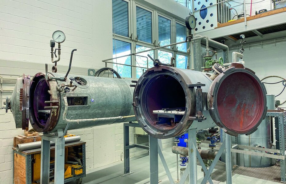 Autoklaven im Technikum der Forschungsvereinigung Kalk Sand e.V.
